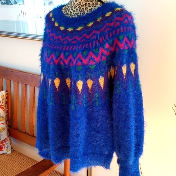 Time and Tru Ladies Chunky Knit Sweater Size:L Color:Blue, Red, Yellow - Picture 2 of 9